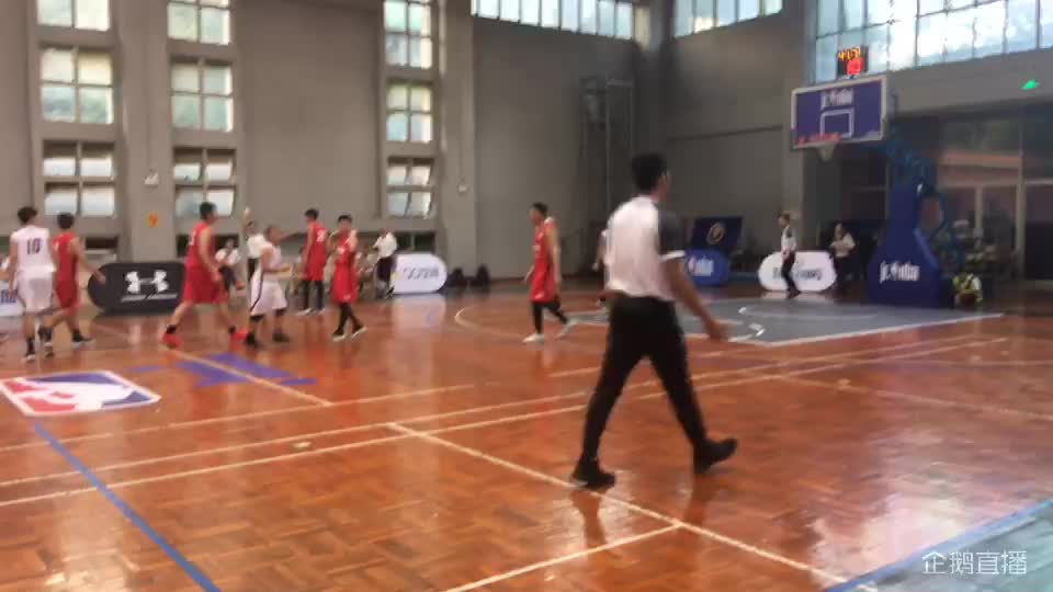 淡厚然9中2拿到7分4板1帽 12月29日NCAA男篮常规赛中西雅图大学以59-67不敌旧金山大学。 西雅图在上半场以30-32紧咬比分但最终未能逆转。队中备受关注的中国球员淡厚然手感一般9投2中得到